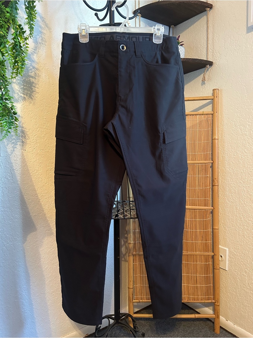 Under Armour Men's Black Tactical Cargo Pants